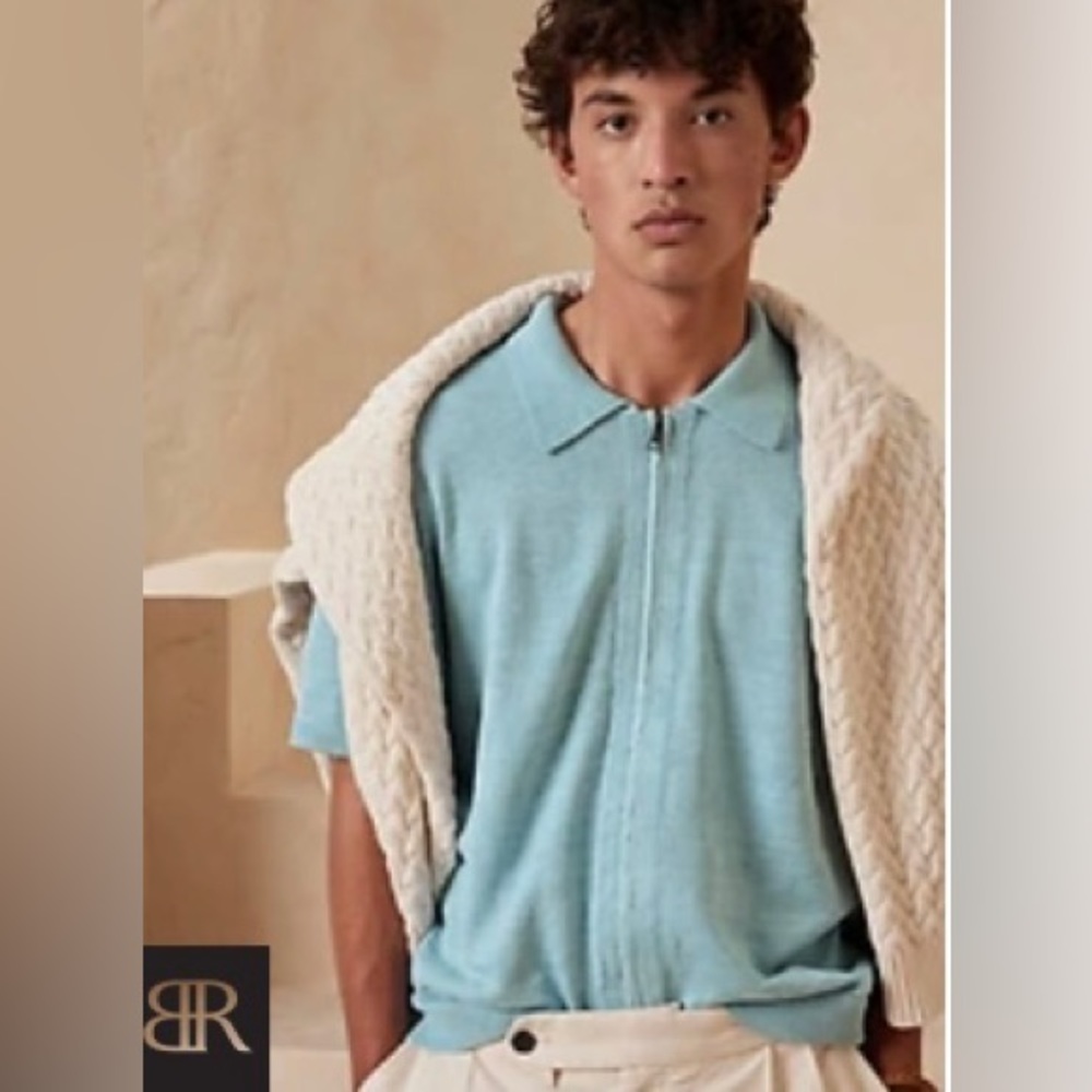 M tall sweater polo. Light blue.